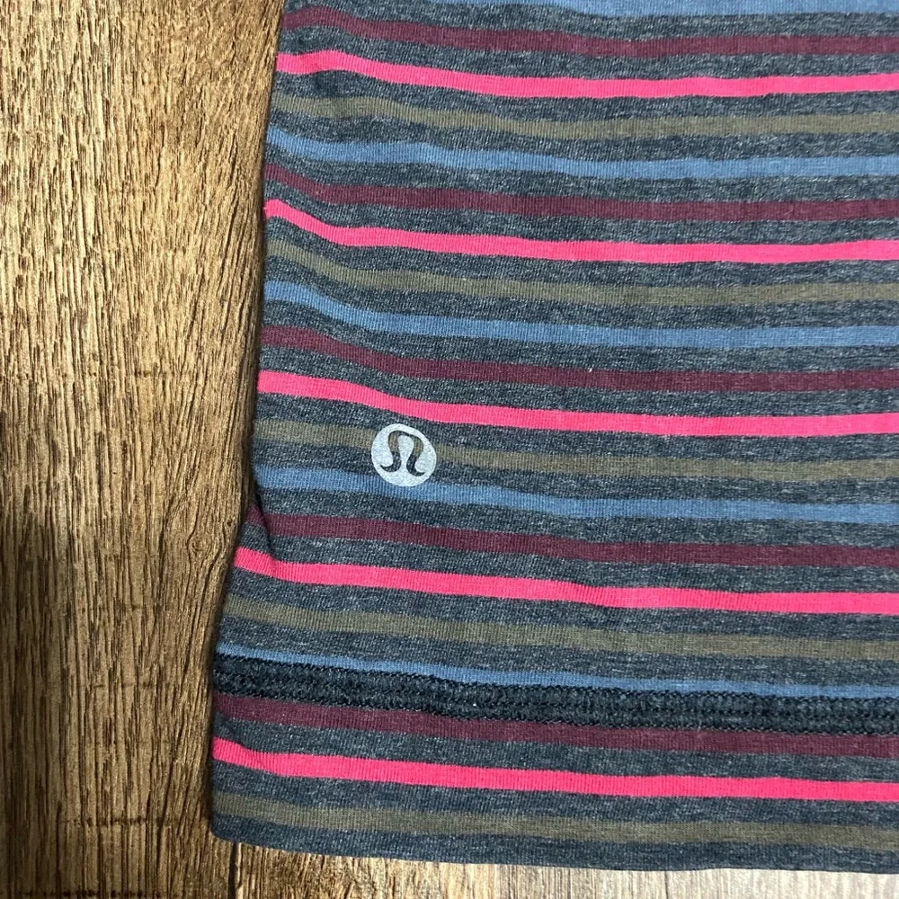 Lululemon Athletica TShirt - Picture 5 of 7